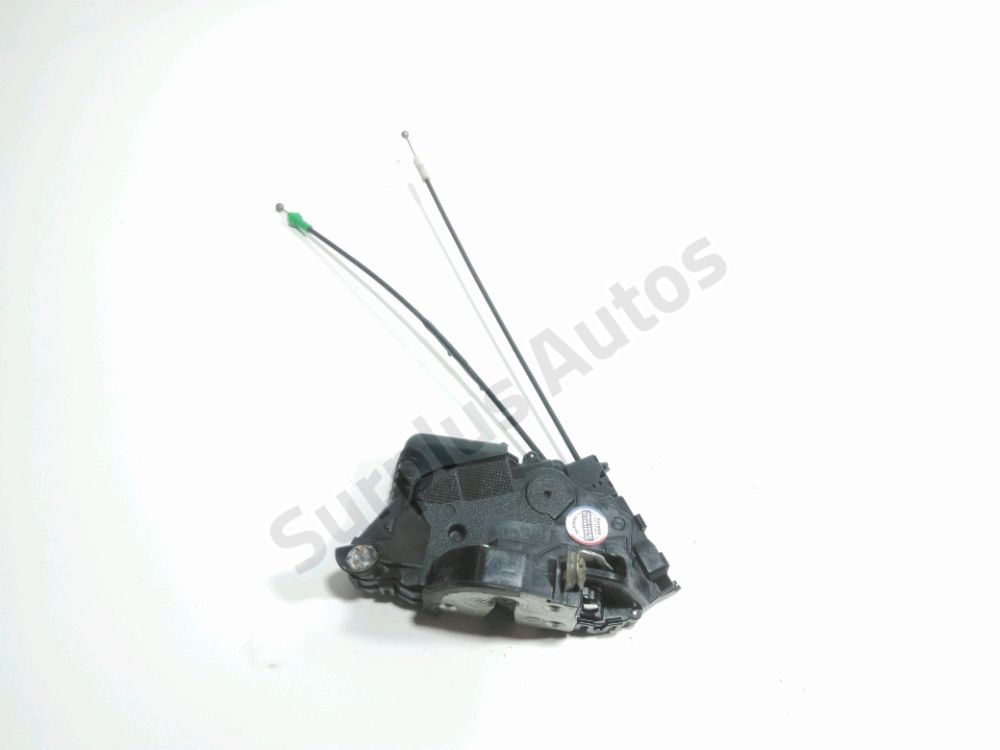 Serrure de porte avant droite