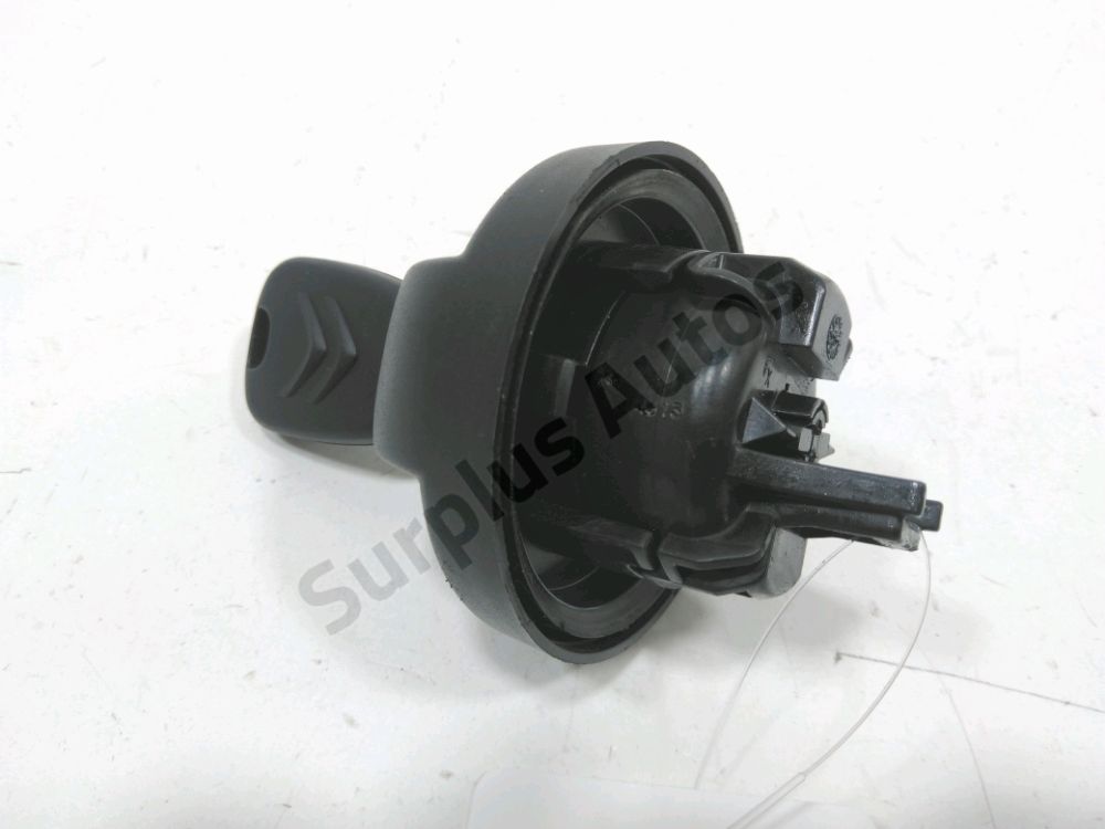 Bouchon de réservoir à carburant