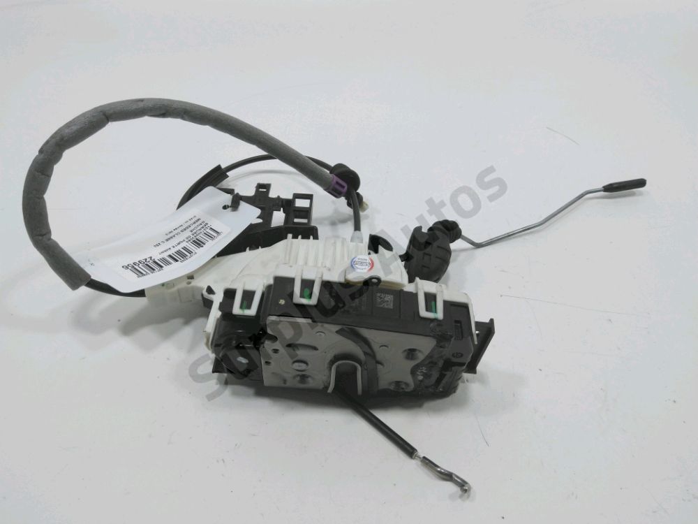 Serrure de porte avant gauche