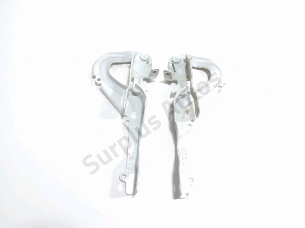 Jeu de charnières de capot