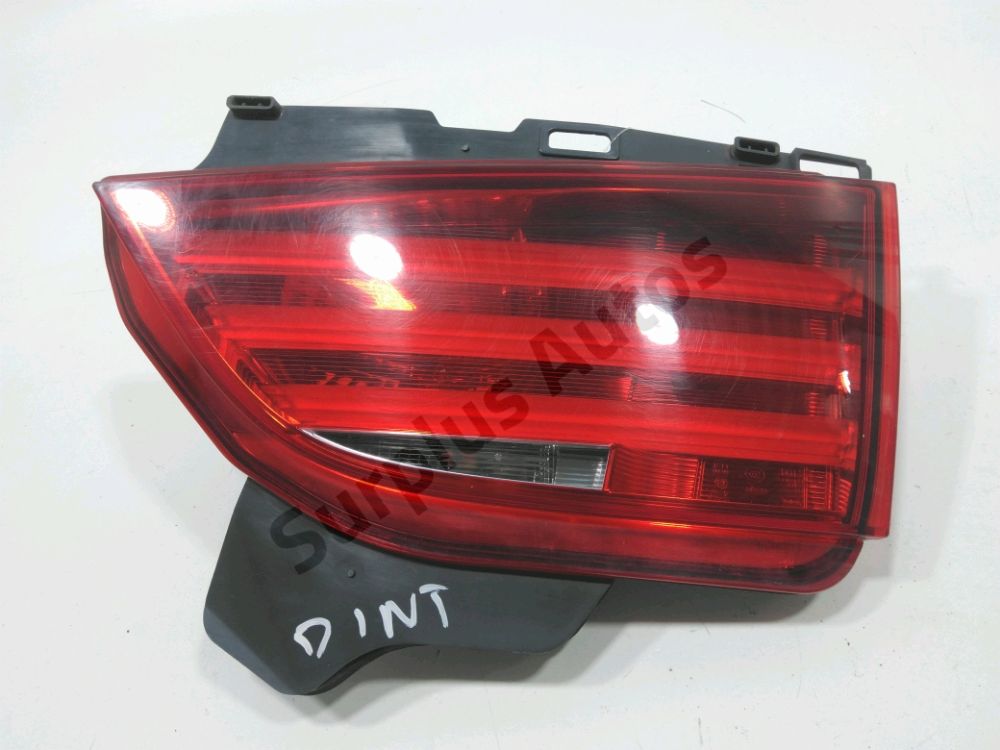 Feu arrière intérieur droit