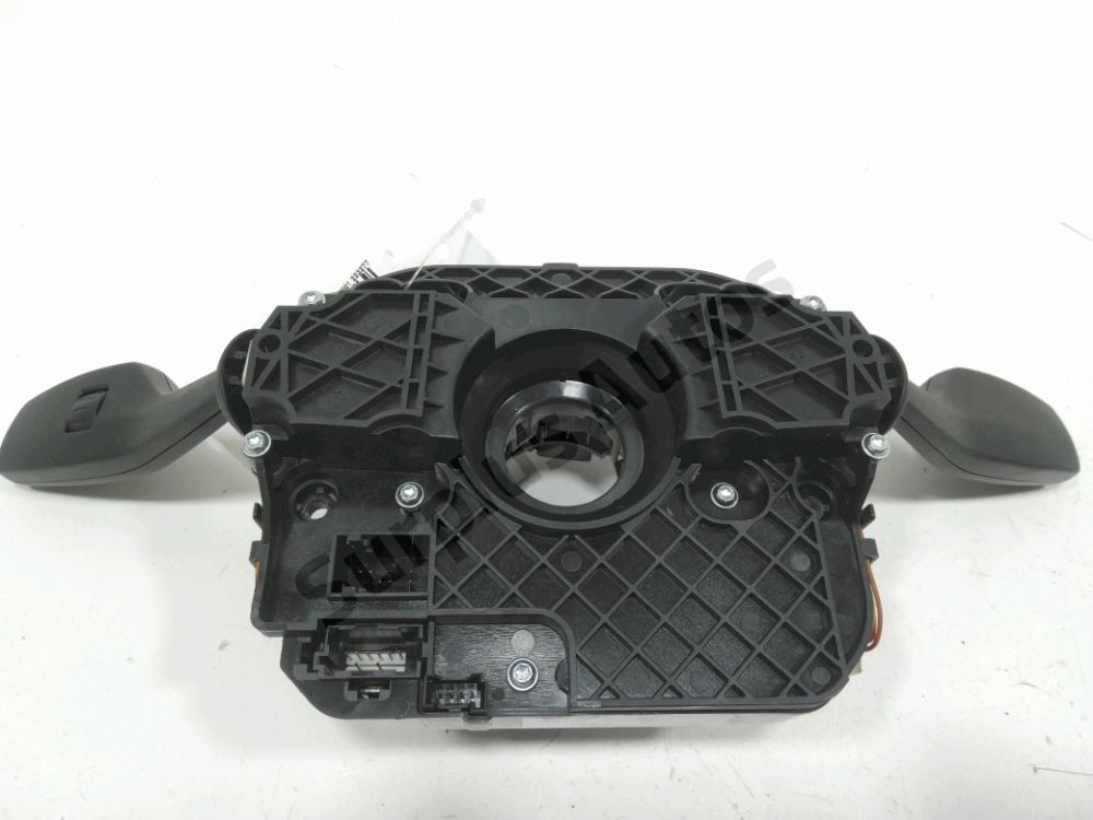 Commande sous-volant