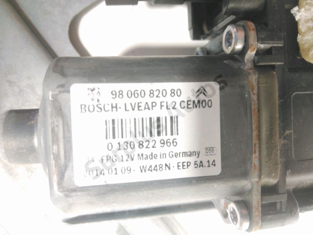 Lève-vitre électrique avant gauche