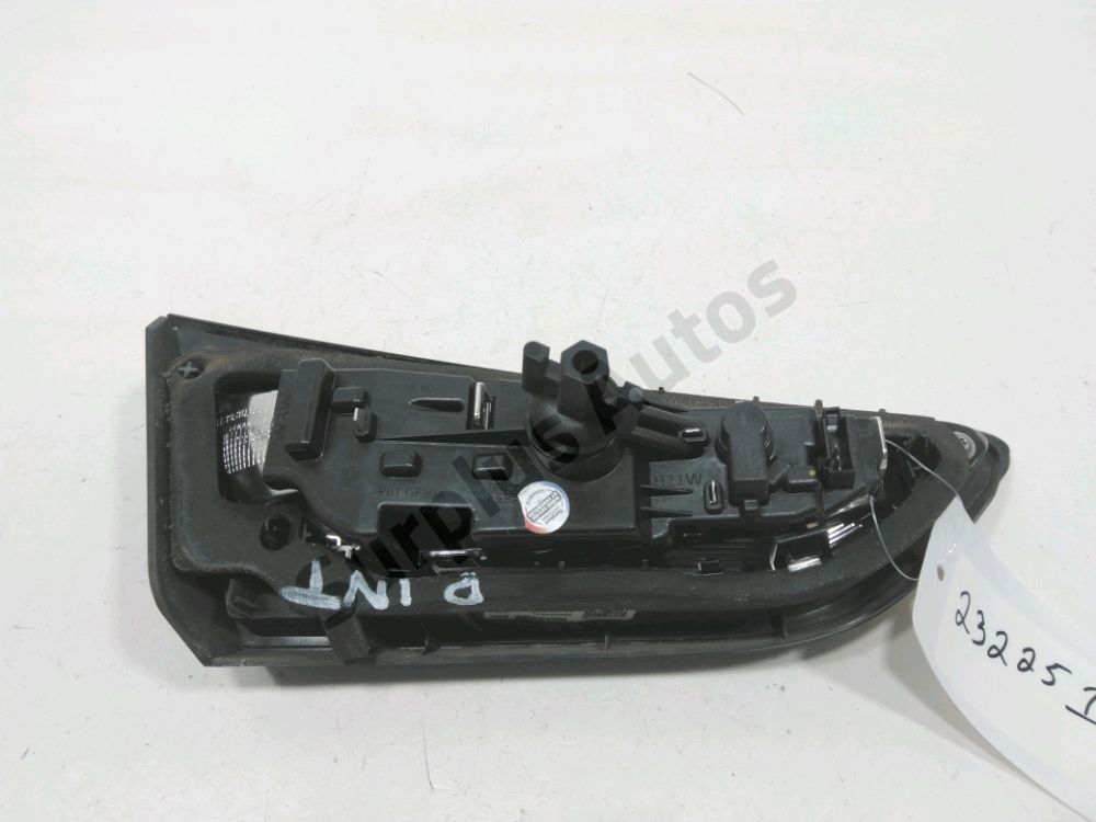 Feu arrière intérieur droit