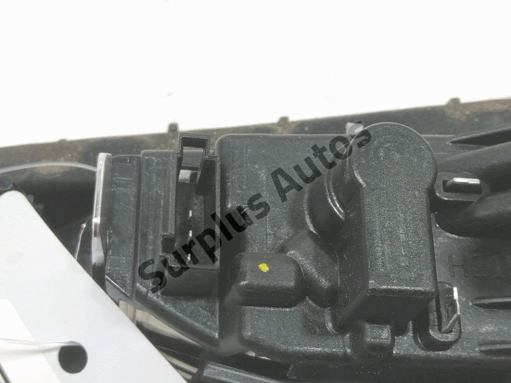 Feu arrière intérieur gauche