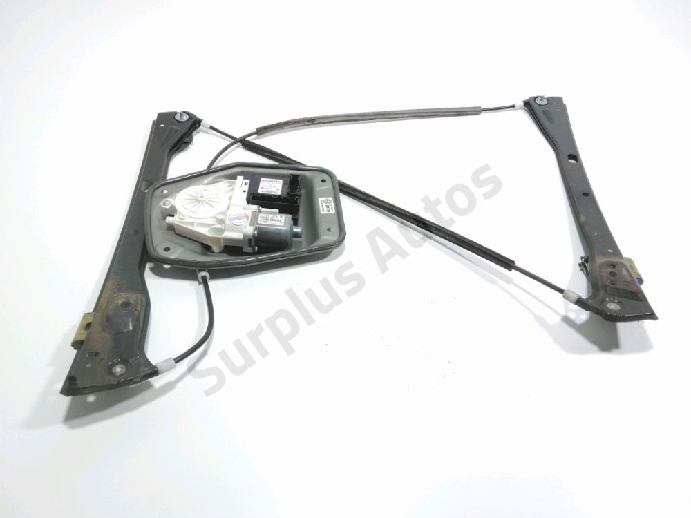 Lève-vitre électrique avant droit