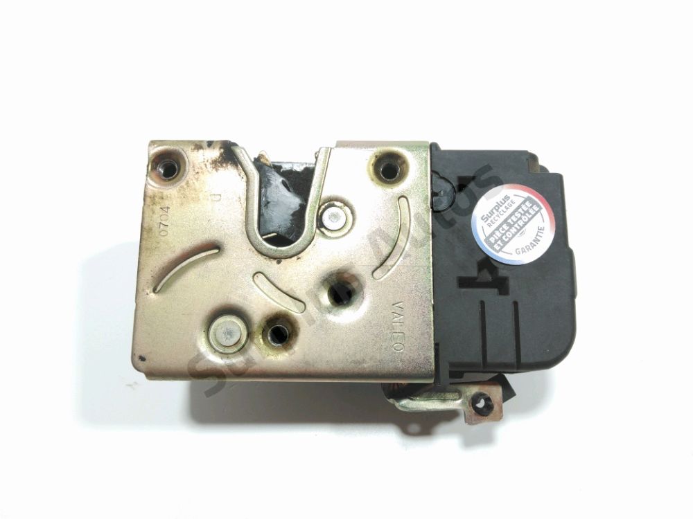 Serrure de porte avant droite