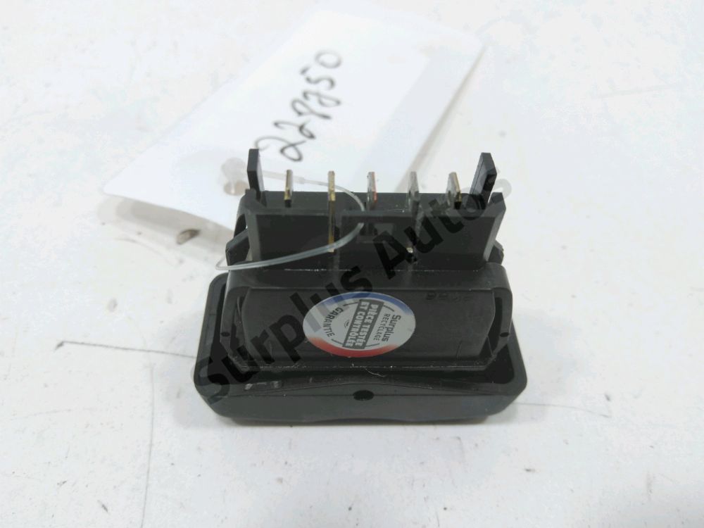 Commande lève-vitre avant droit