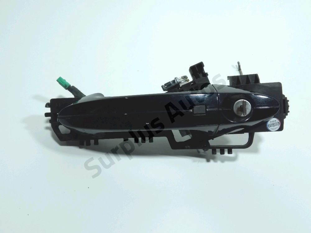 Poignee exterieure avant gauche