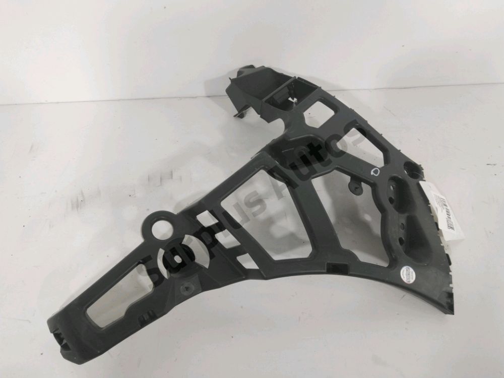 Support droit de pare-choc arrière