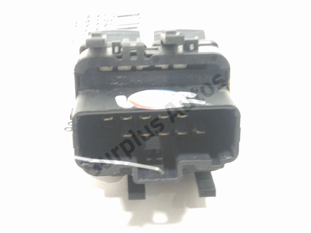 Commande lève-vitre avant gauche