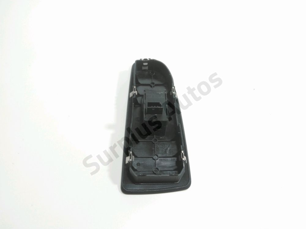 Commande lève-vitre avant droit