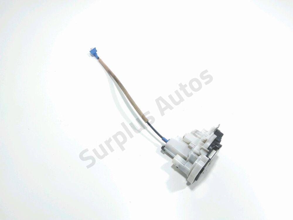 Serrure de porte avant droite