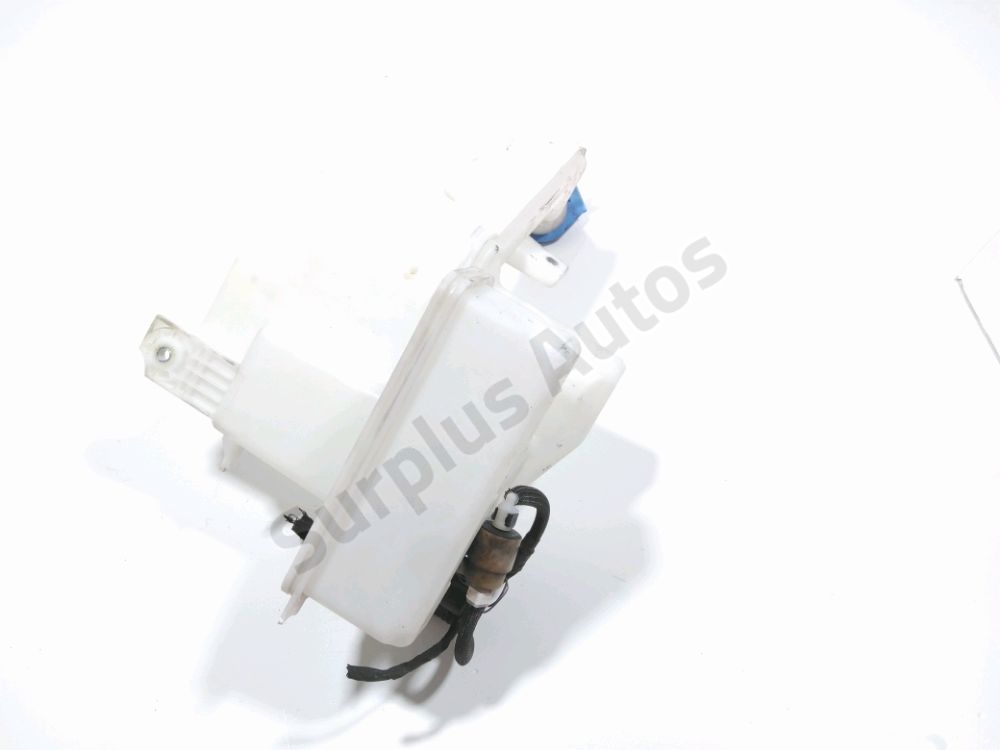 Réservoir de lave glace avant