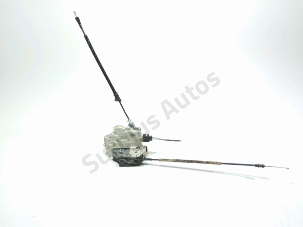 Serrure de porte avant droite