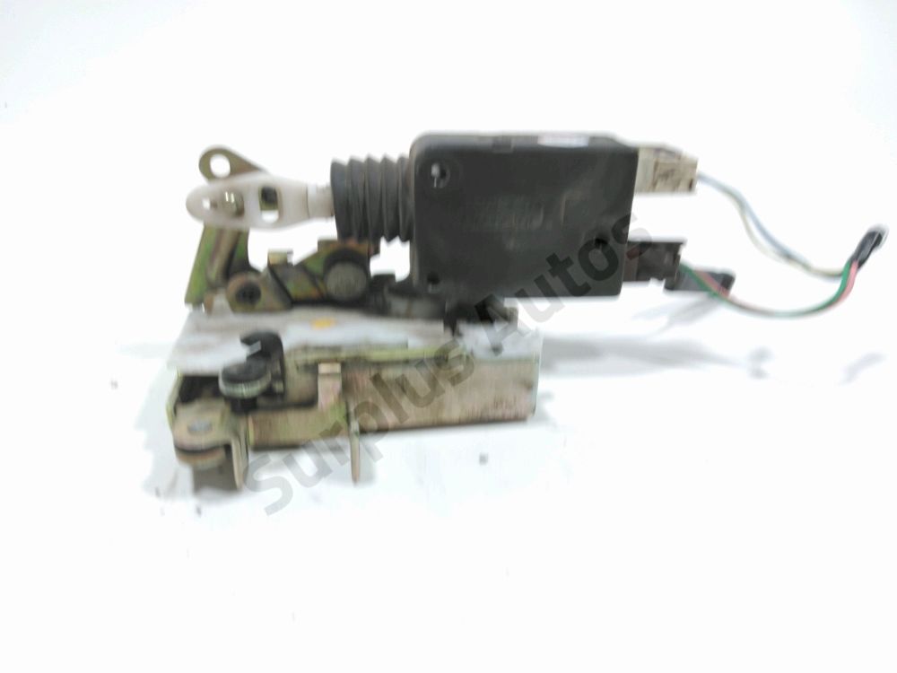 Serrure de porte avant droite