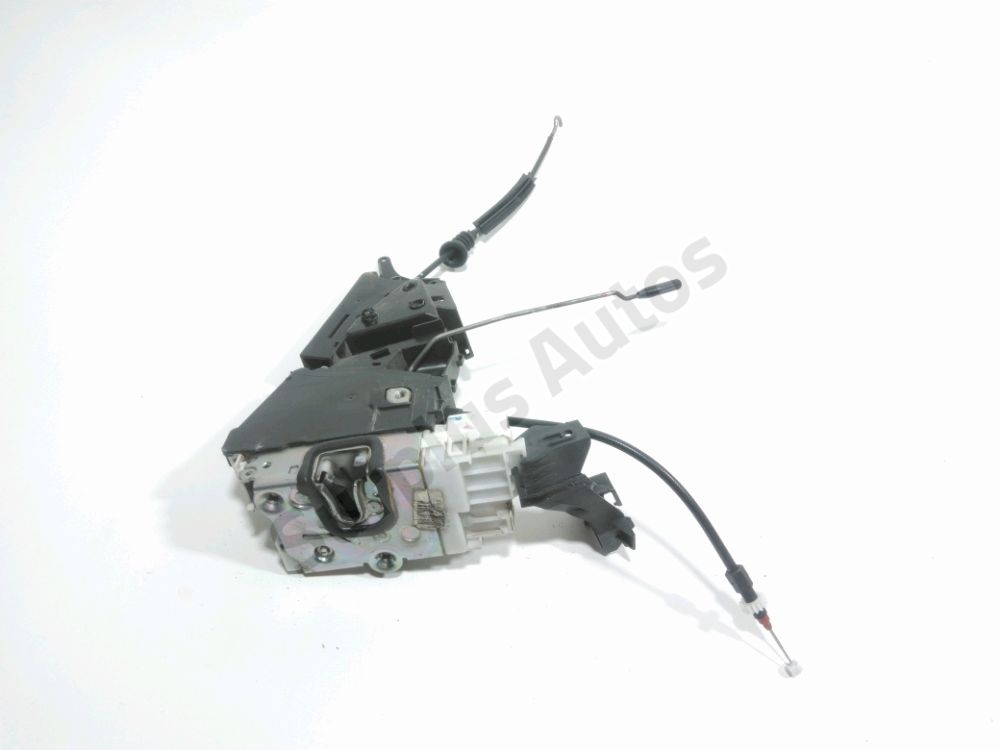 Serrure de porte avant droite