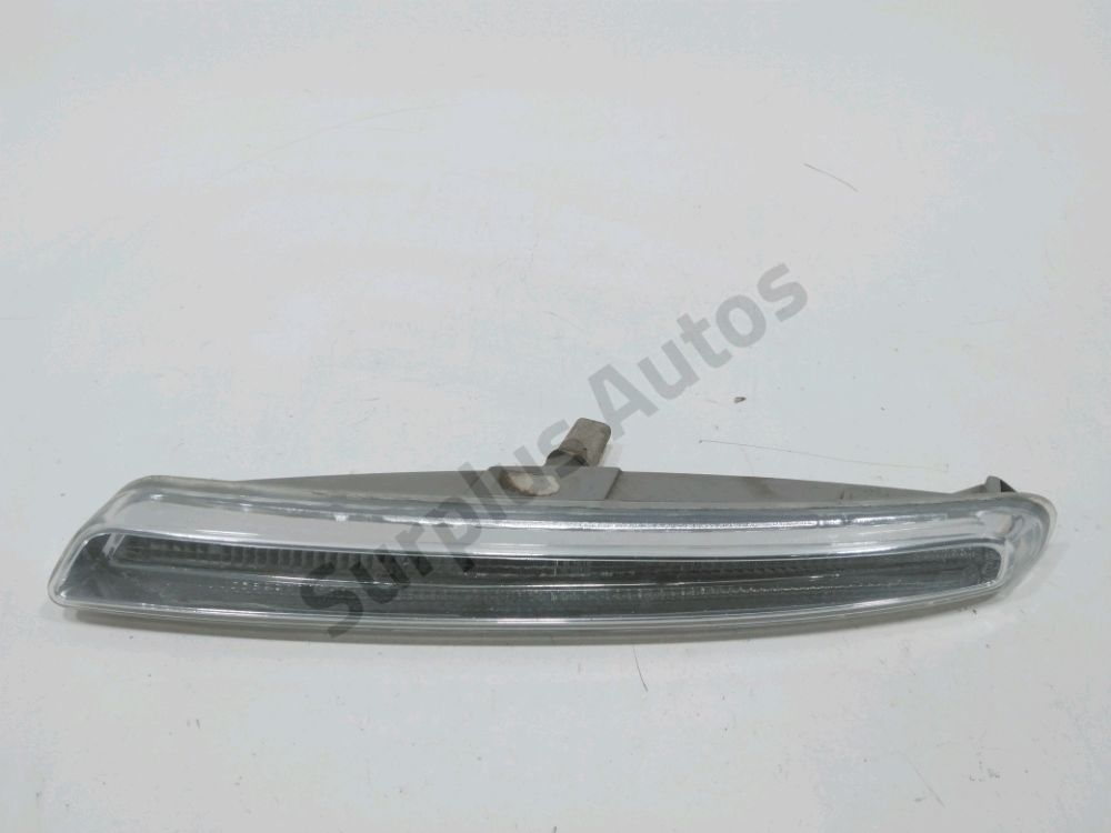 Feu diurne avant gauche