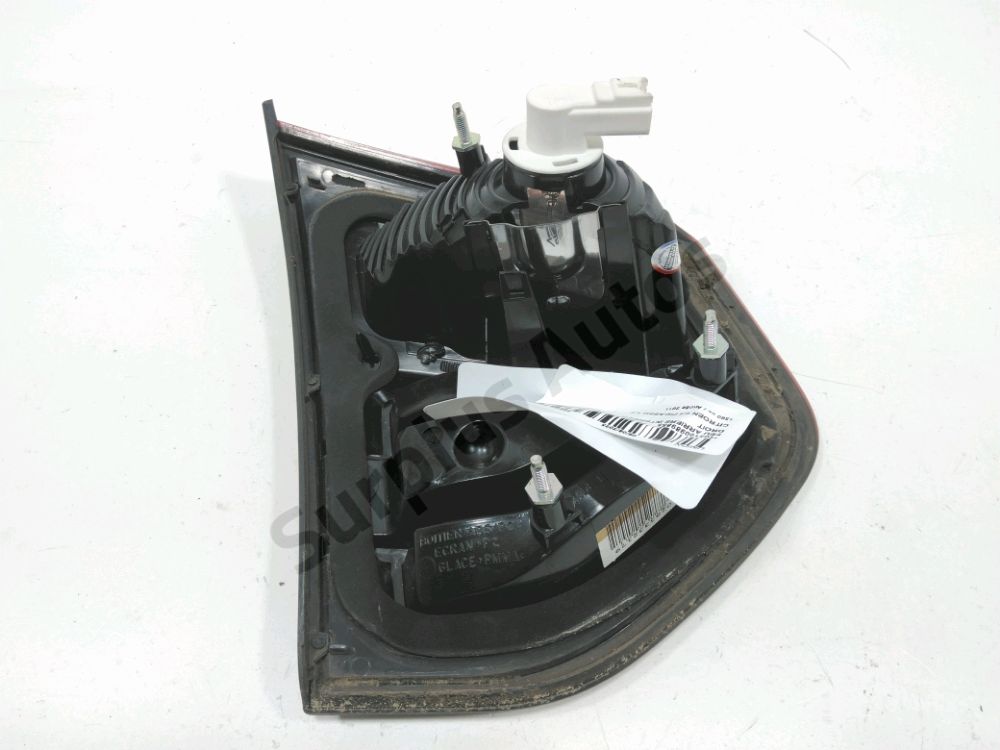 Feu arrière intérieur droit