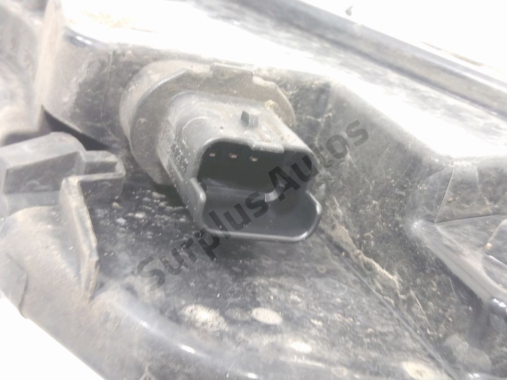 Feu diurne avant droit