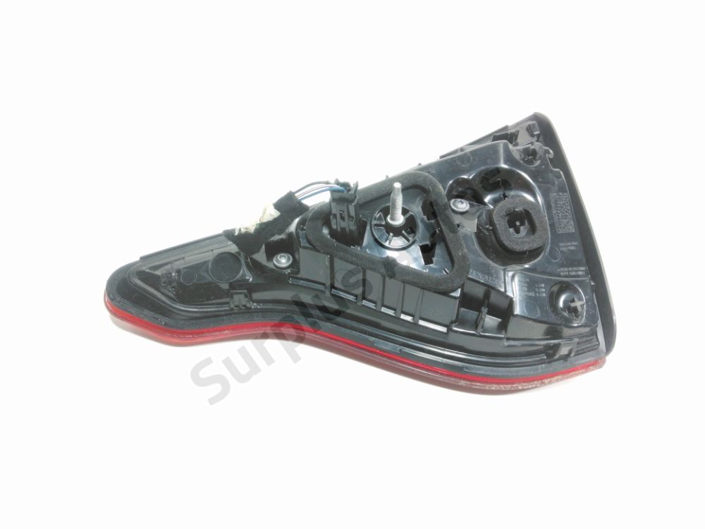 Feu arrière intérieur gauche