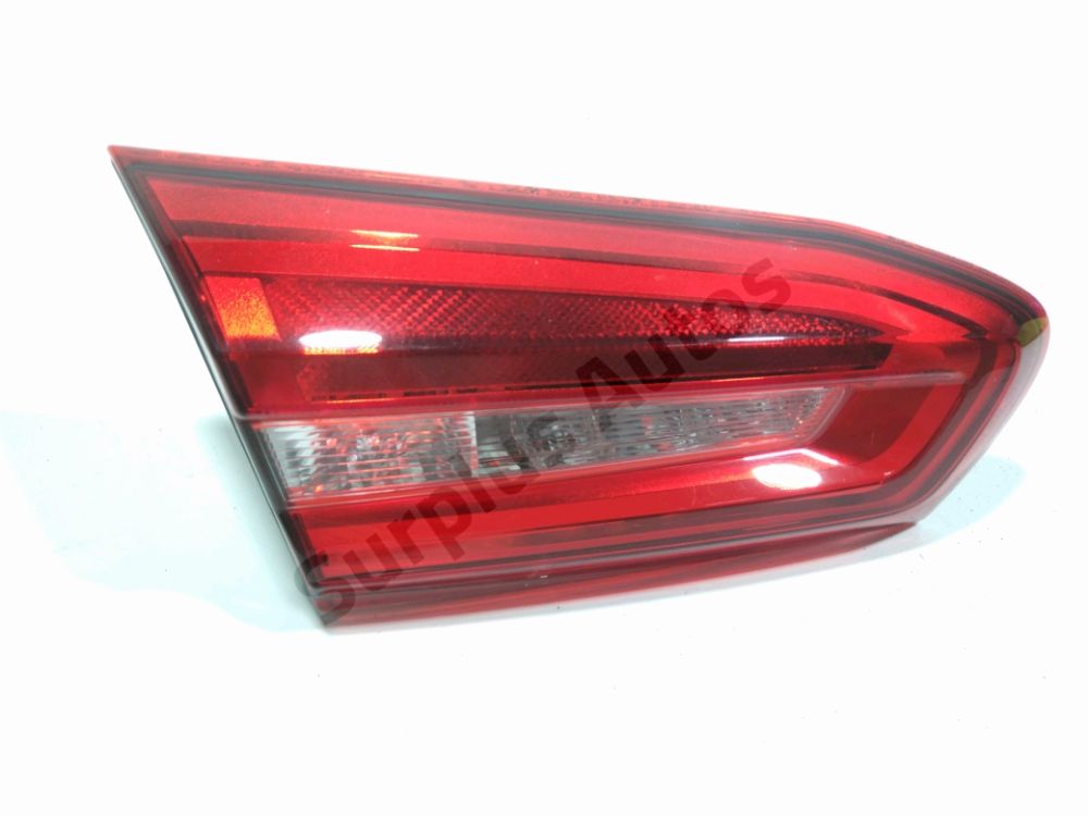 Feu arrière intérieur gauche