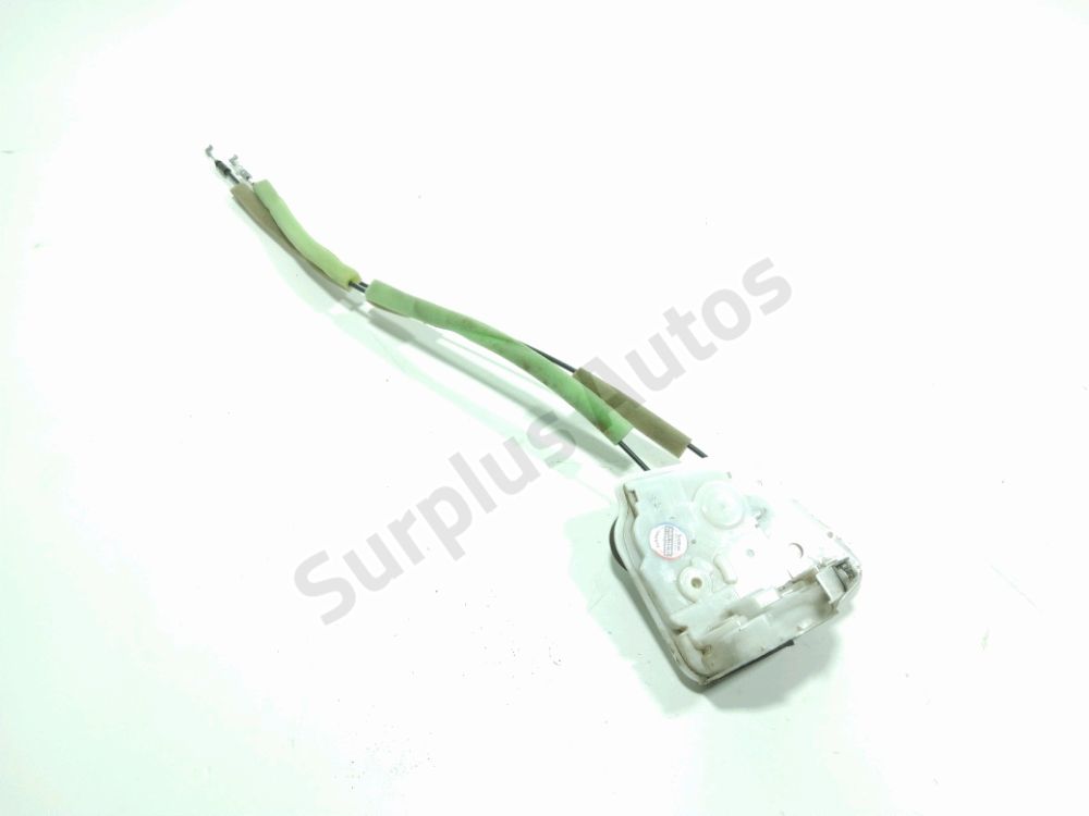 Serrure de porte avant droite