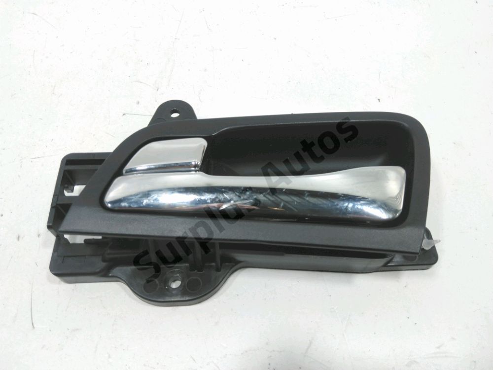 Poignee interieure porte arriere gauche