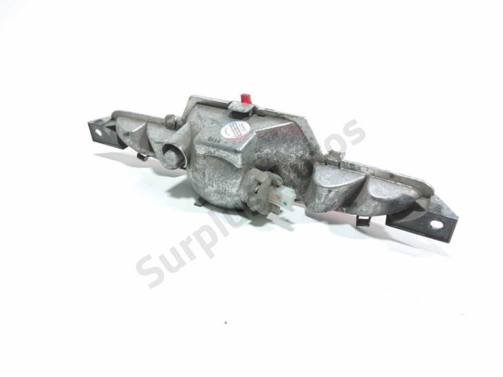 Feu de brouillard arrière central