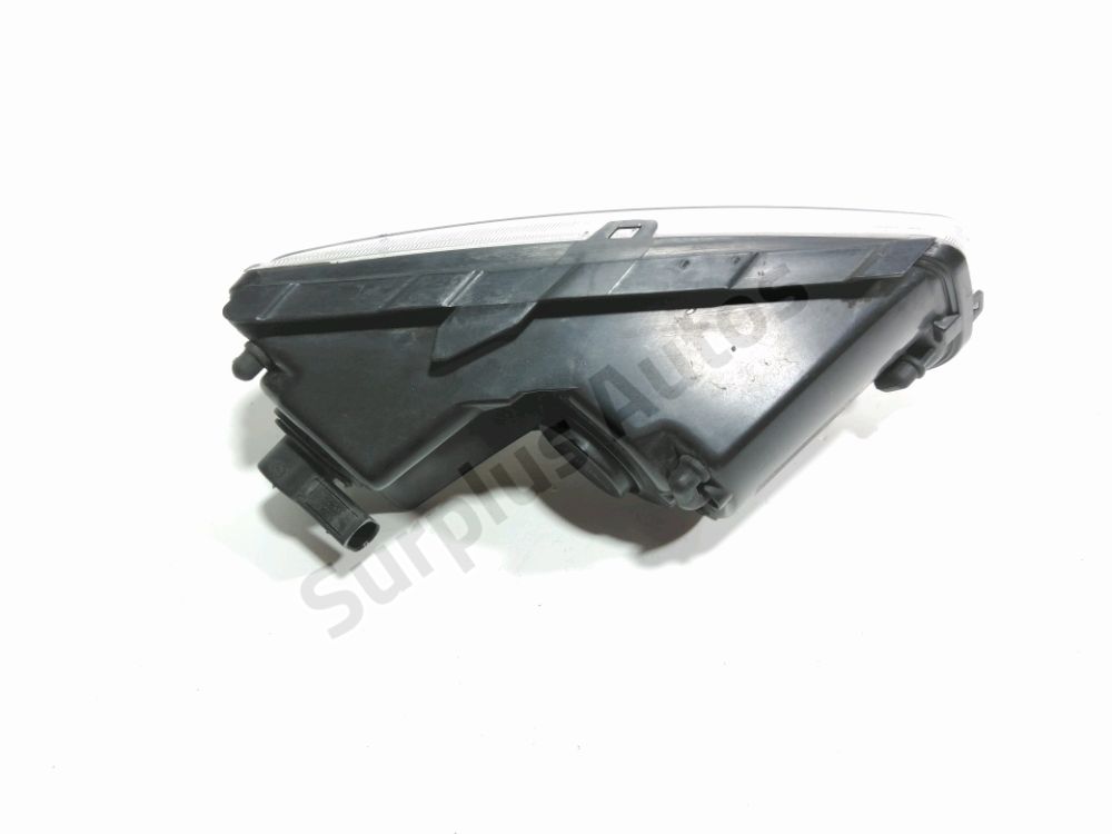 Feu diurne avant gauche