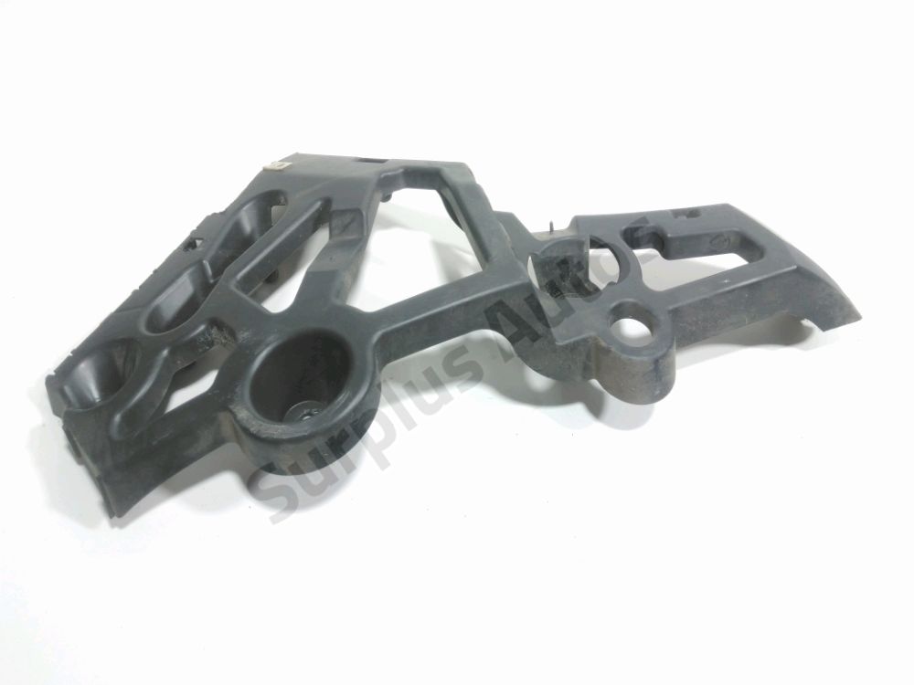 Support droit de pare-choc arrière