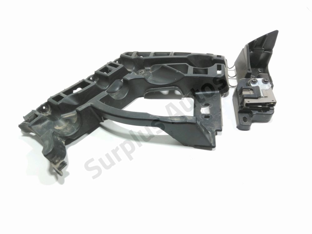 Support gauche de pare-choc arrière