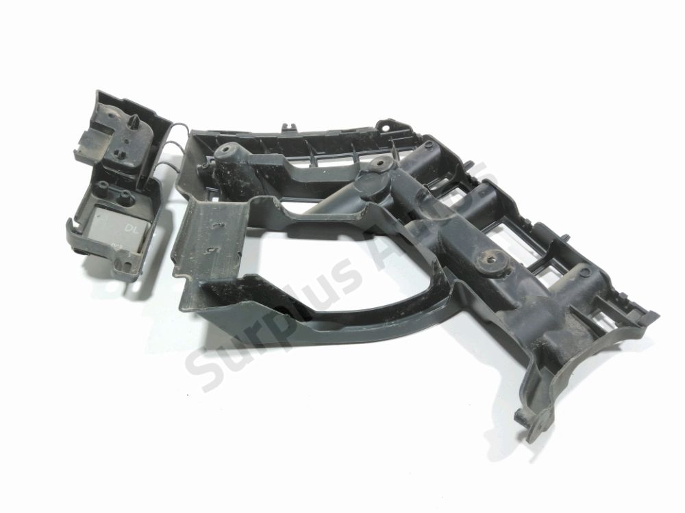 Support gauche de pare-choc arrière