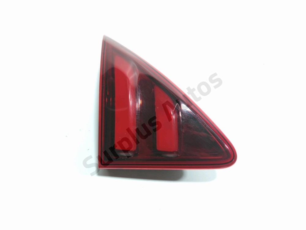 Feu arrière intérieur gauche