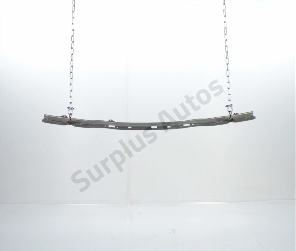 Traverse supérieure armature avant