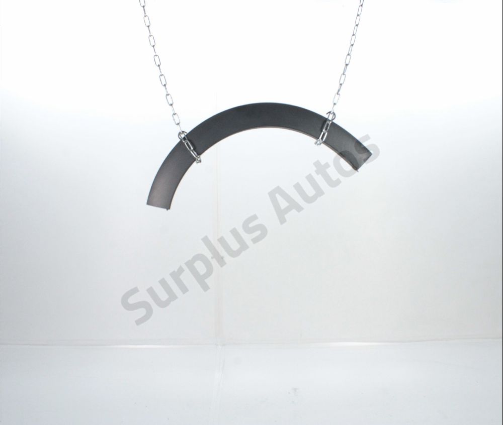 Elargisseur d'aile avant gauche