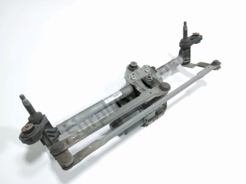 Mecanisme + moteur d'essuie glace avant