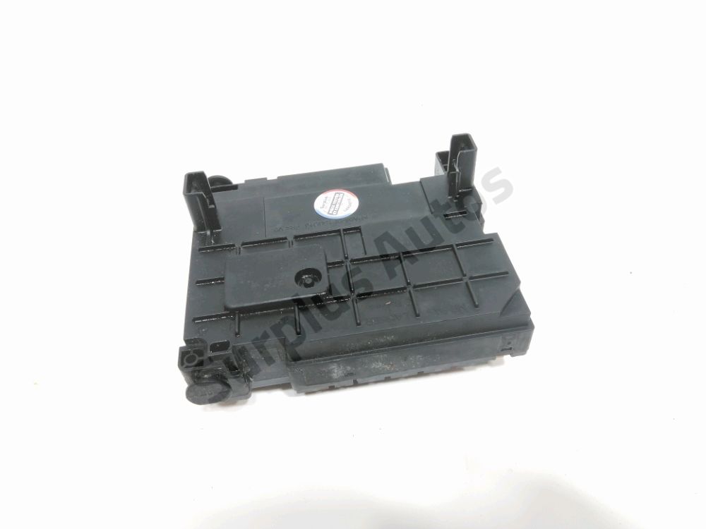 Boite à fusibles moteur