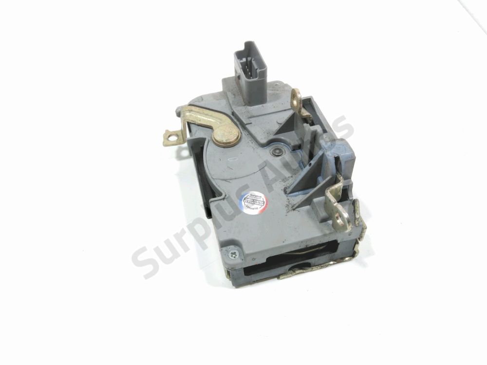 Serrure de porte avant droite