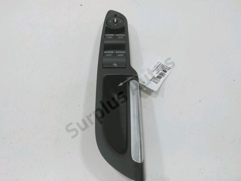 Commande lève-vitre avant gauche