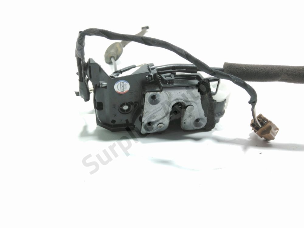 Serrure de porte avant gauche