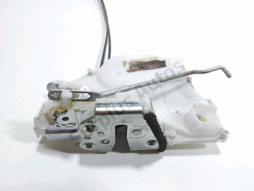 Serrure de porte avant gauche