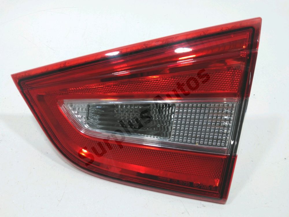 Feu arrière intérieur droit