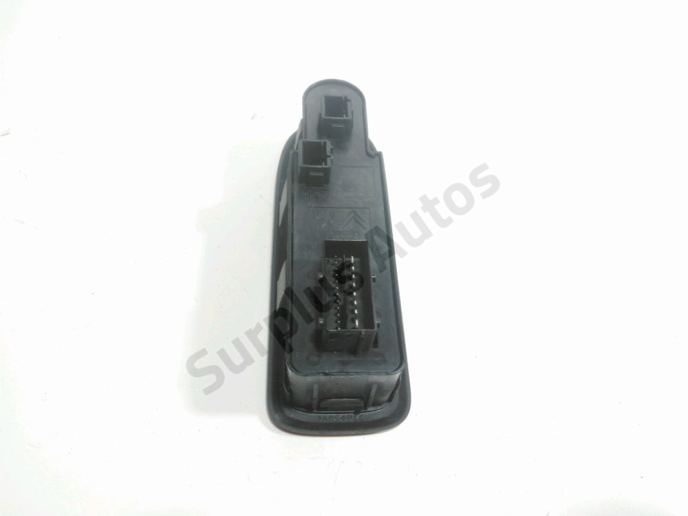 Commande lève-vitre avant gauche