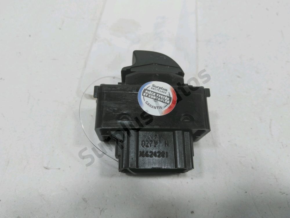 Commande lève-vitre avant droit