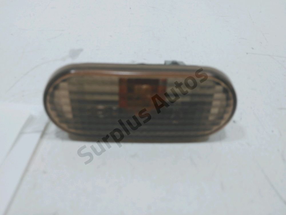 Répétiteur d'aile gauche