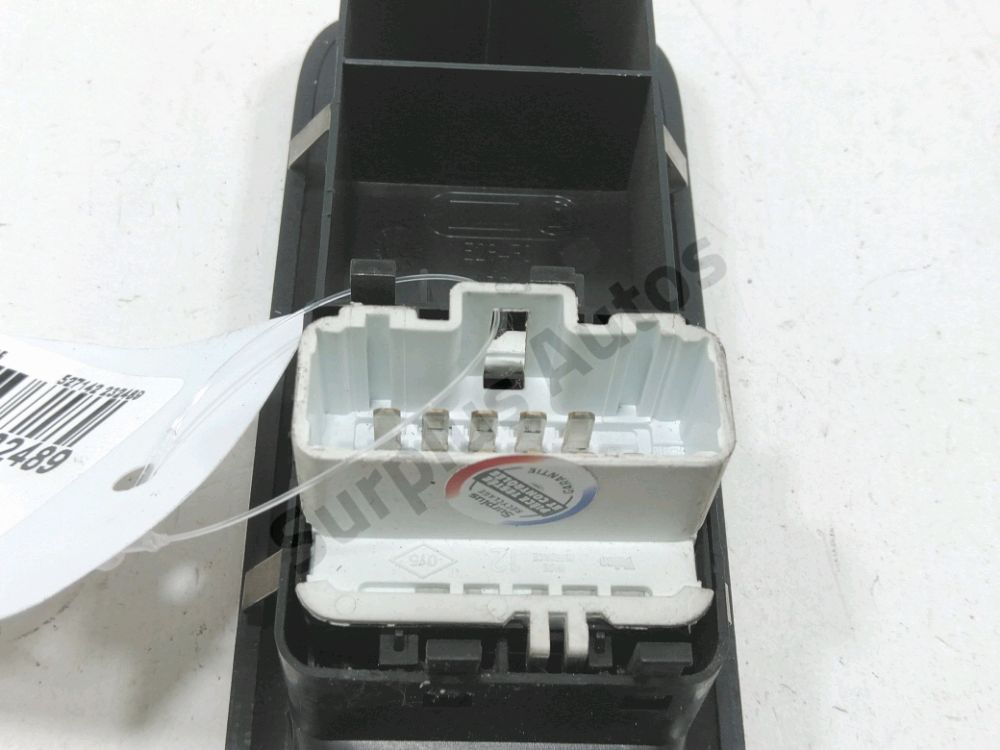 Commande lève-vitre avant gauche