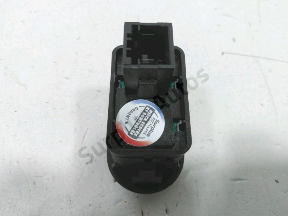 Commande lève-vitre avant droit