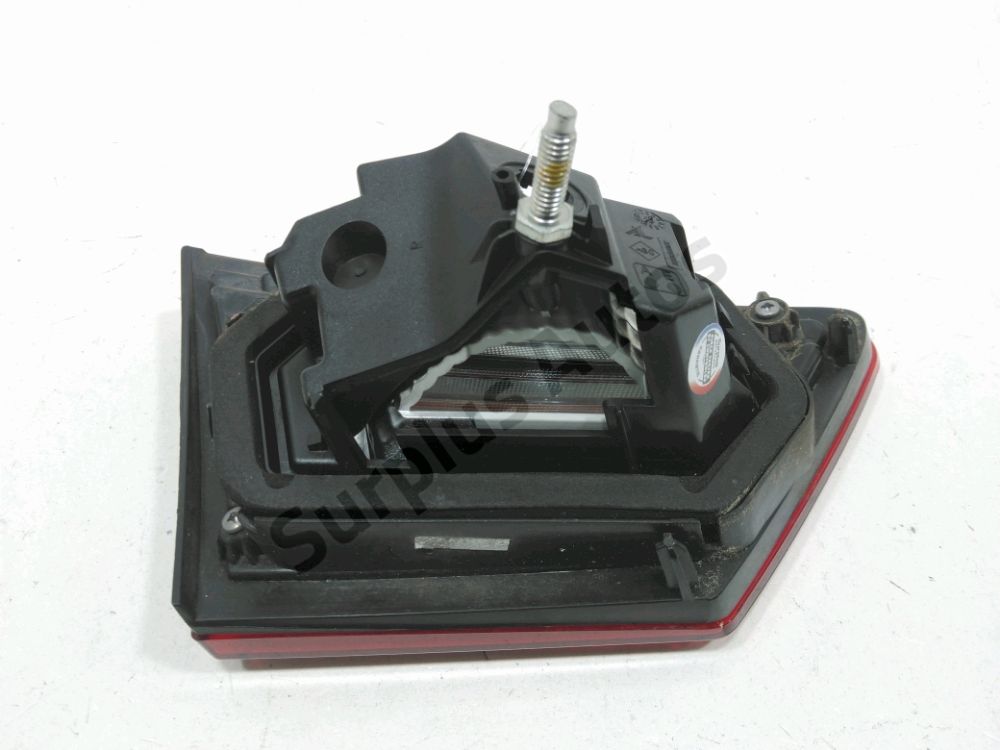 Feu arrière intérieur droit