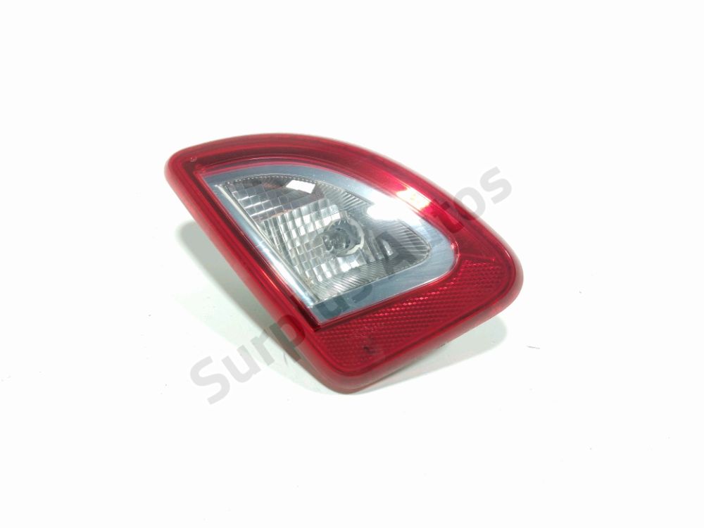 Feu arrière intérieur gauche